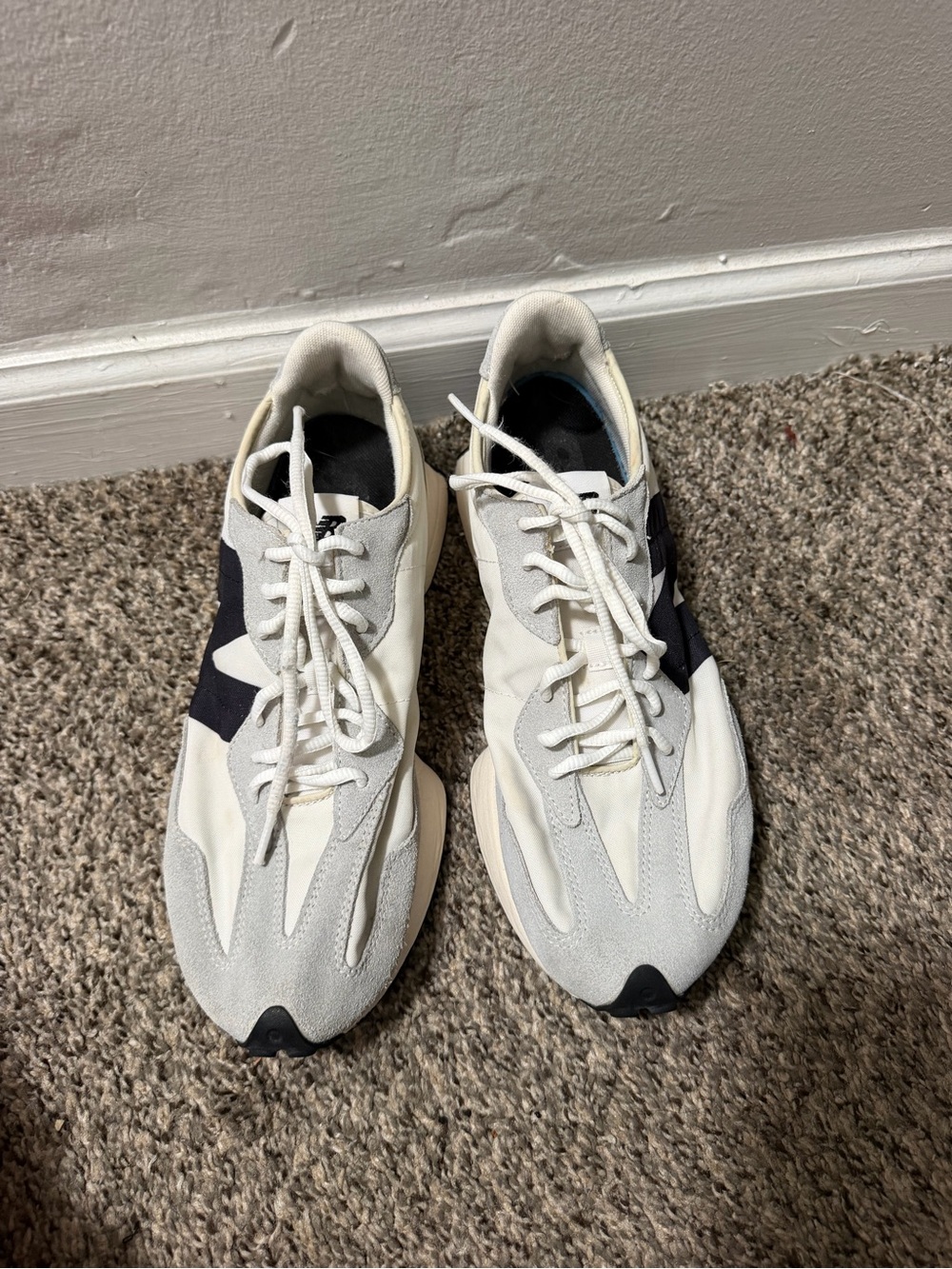 New Balance White and Black Retro-Style Men's Sneakers
